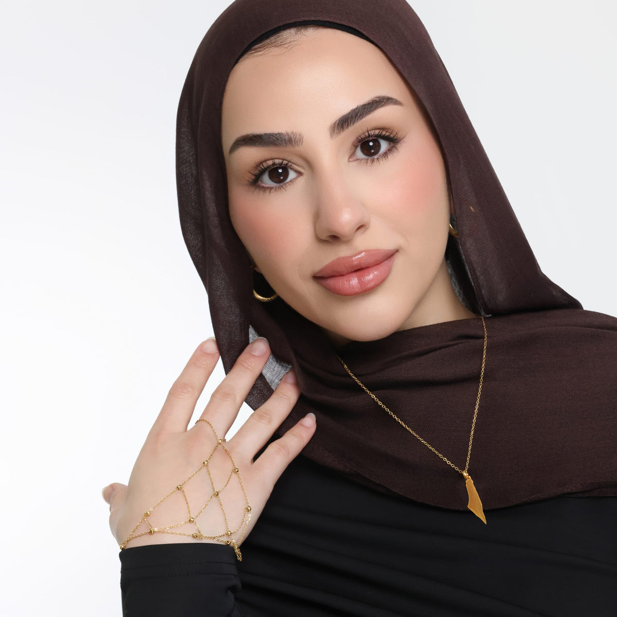 Keffiyeh Fishnet Hand Chain