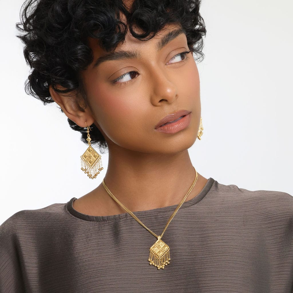 Dancing Kite Necklace