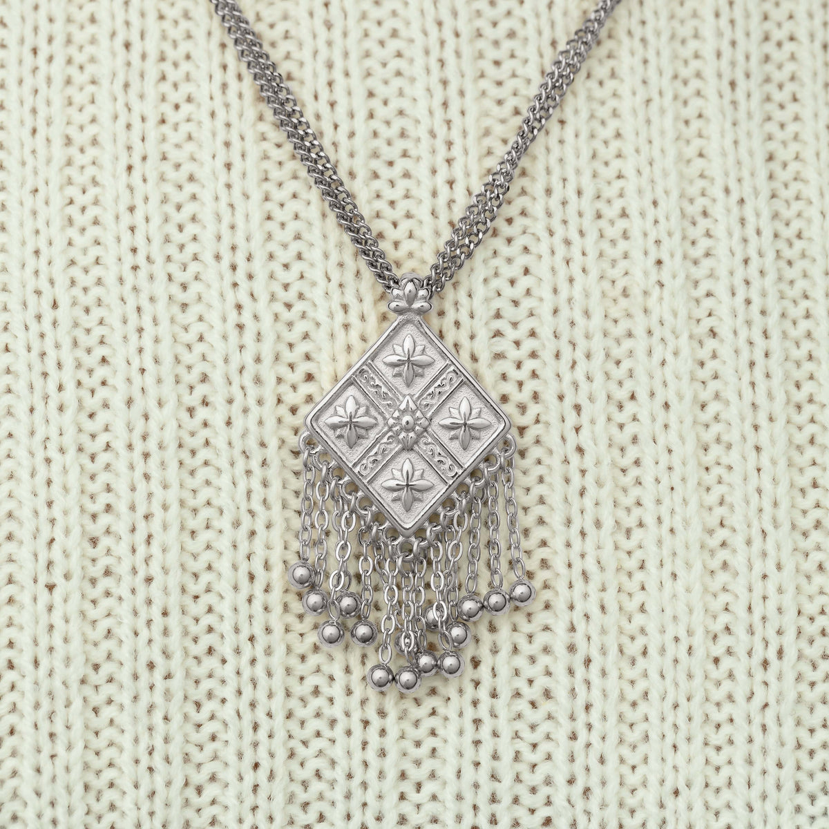 Dancing Kite Necklace