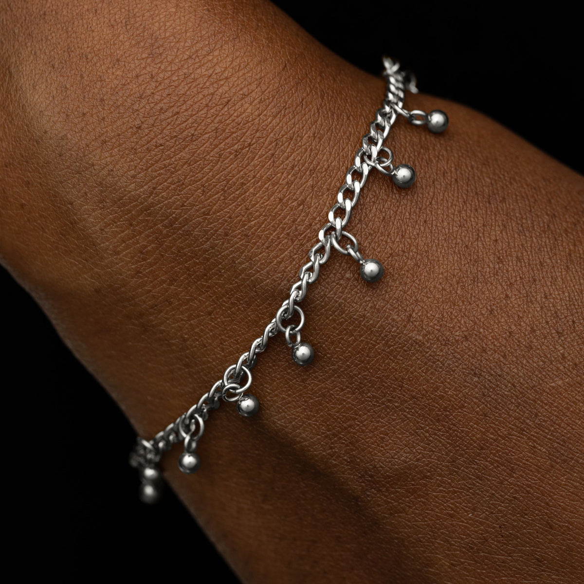Dangling Dotted Bracelet